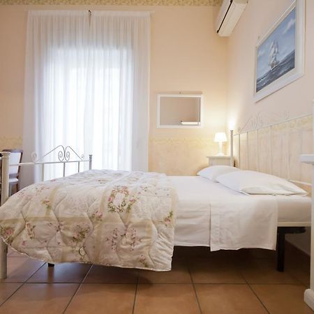 Villa Liberty Palazzo Gigante เลชเช ภายนอก รูปภาพ