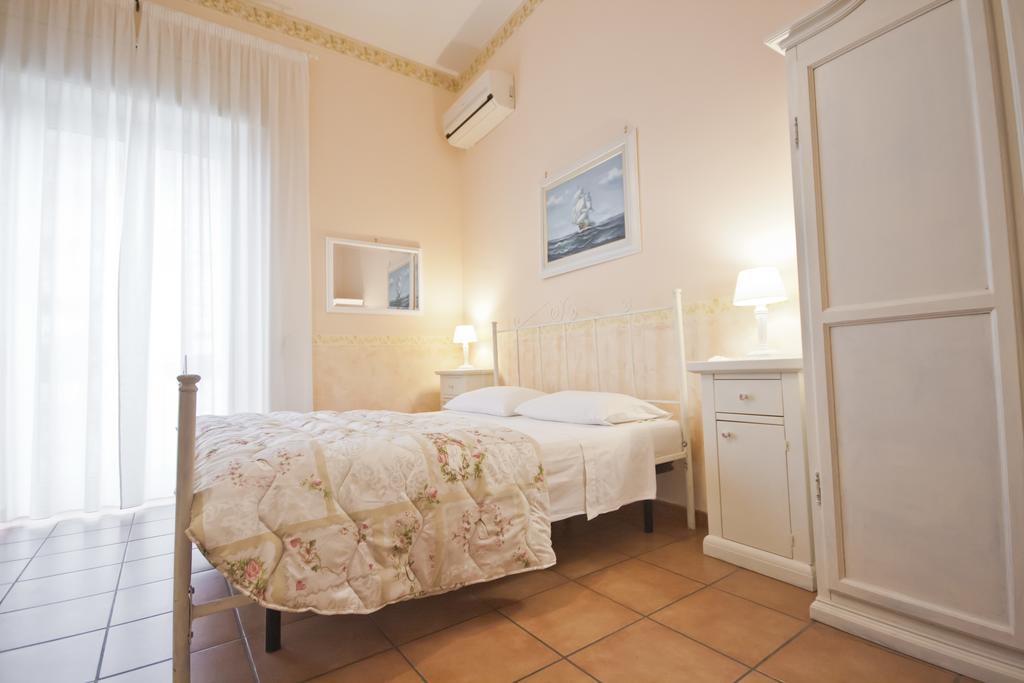 Villa Liberty Palazzo Gigante เลชเช ภายนอก รูปภาพ