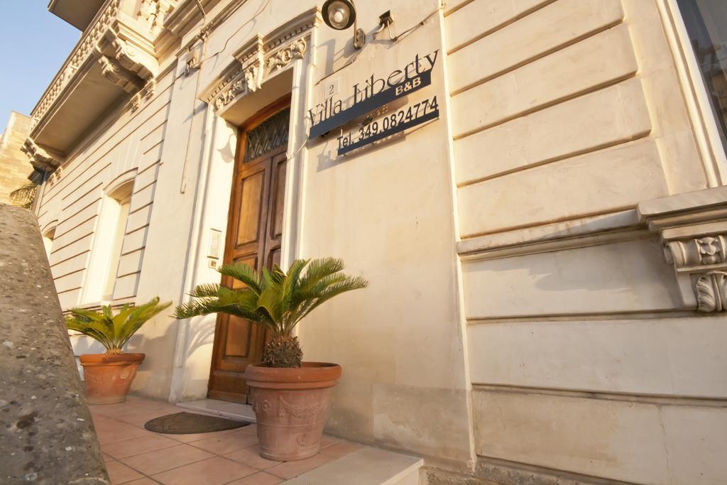 Villa Liberty Palazzo Gigante เลชเช ภายนอก รูปภาพ