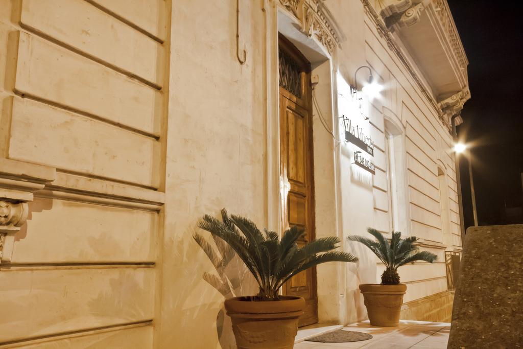 Villa Liberty Palazzo Gigante เลชเช ภายนอก รูปภาพ